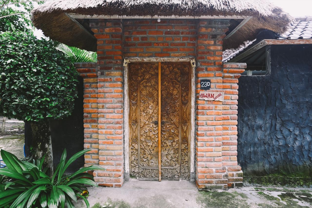 Swan House Canggu Hotel Exterior photo