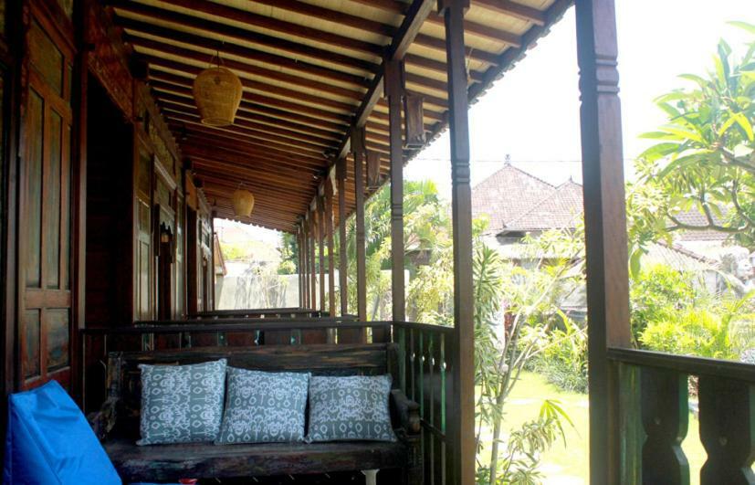 Swan House Canggu Hotel Exterior photo